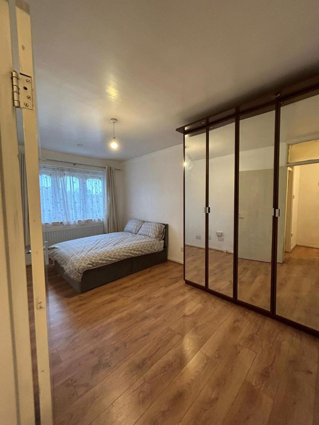 Entire Appartment Near Birmingham City エクステリア 写真
