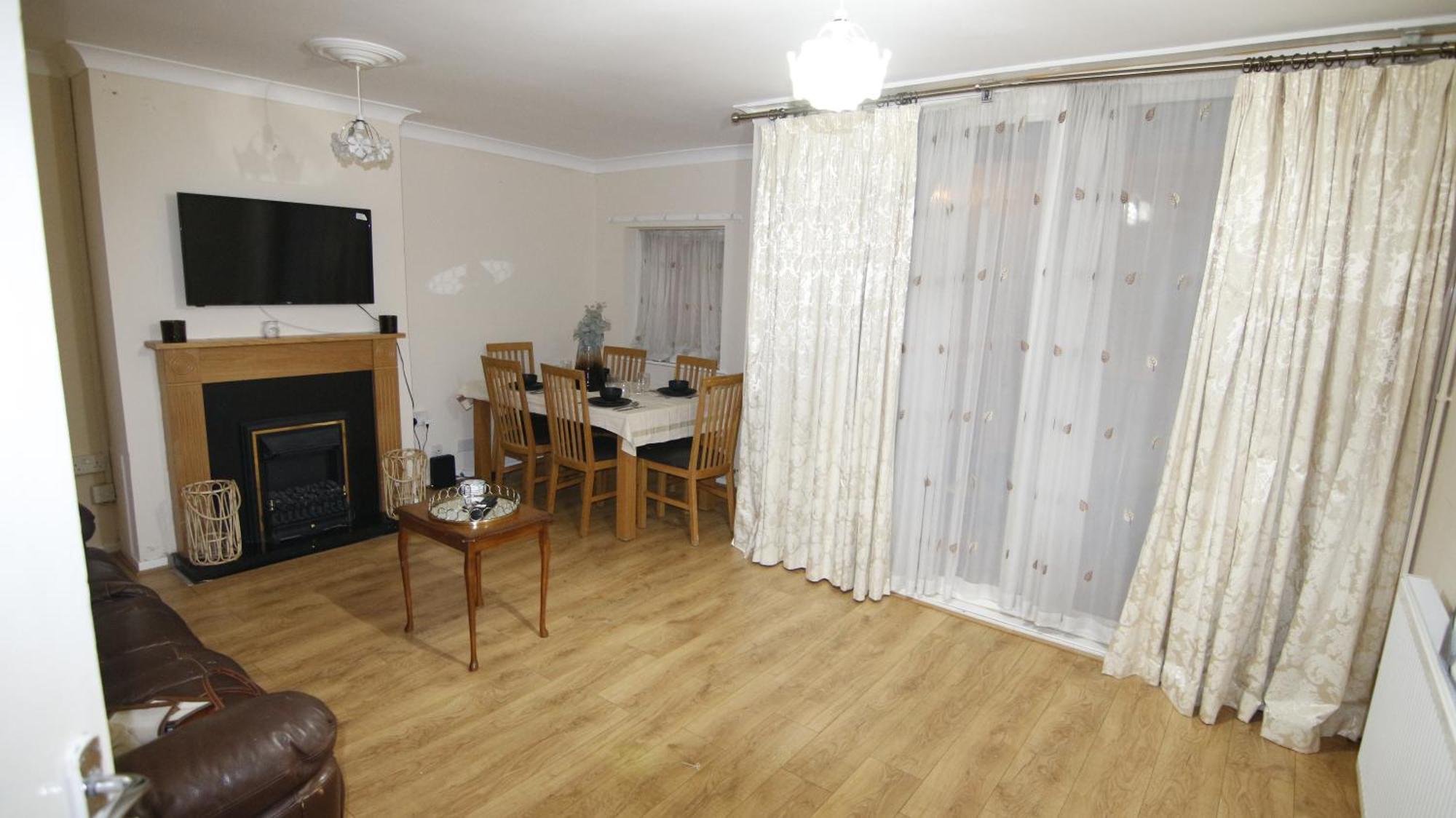 Entire Appartment Near Birmingham City エクステリア 写真